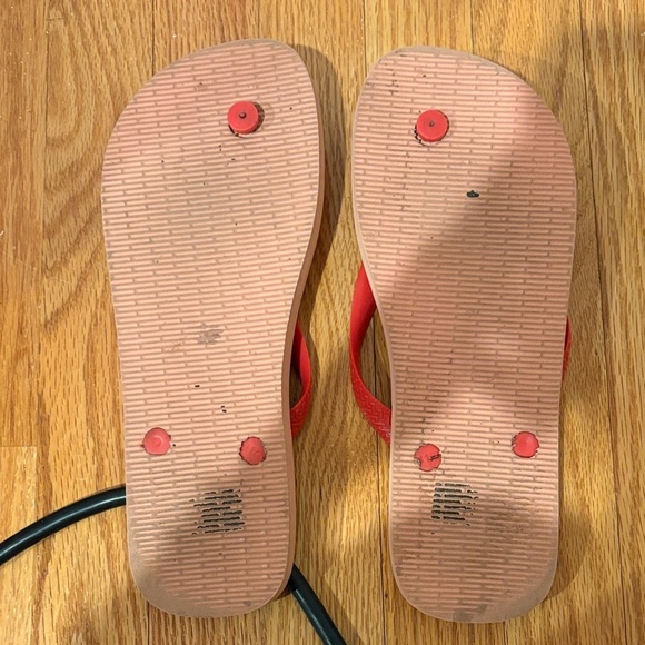 Havaianas  Minnie Mouse Red Flip Flops - Picture 3 of 3